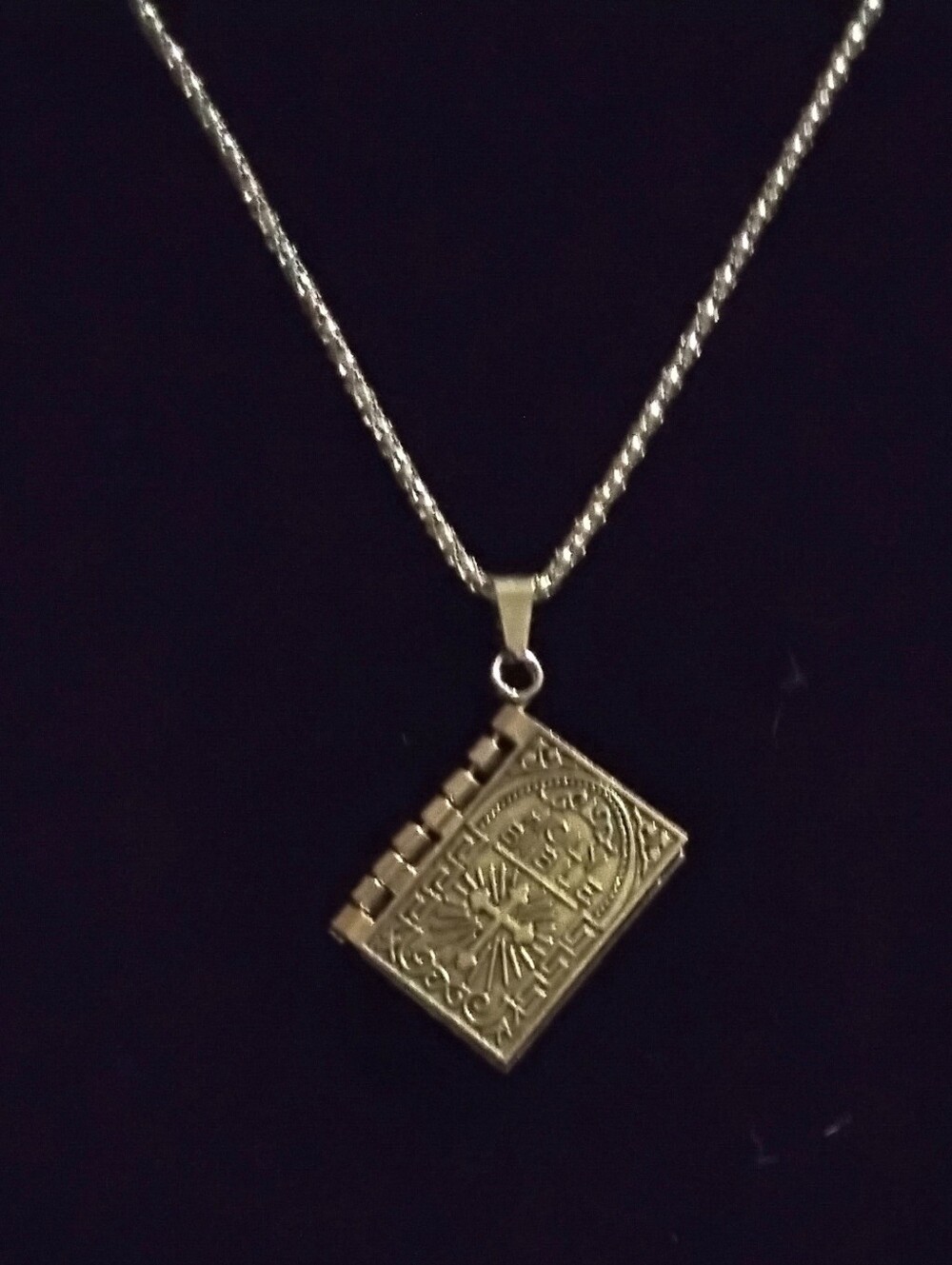 Silver Articulated Bible With The Lords Prayer